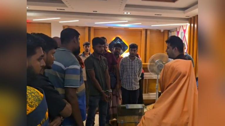 কুয়াকাটায় সেনাবাহিনী কর্মকর্তা পরিচয়ে মেয়েদের হোটেলে নেওয়া, যুবকের কারাদণ্ড